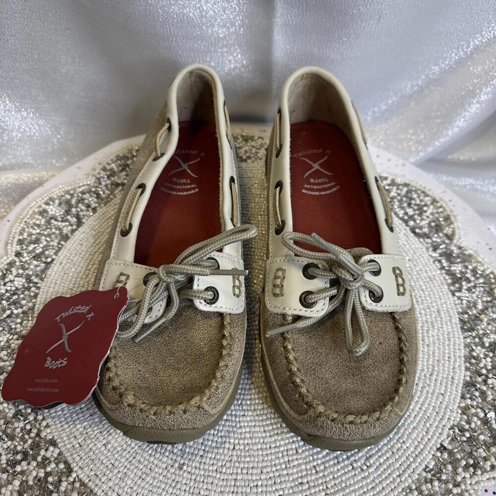Twisted Boots Slip On Leather Loafers Size 6.5 M NWT